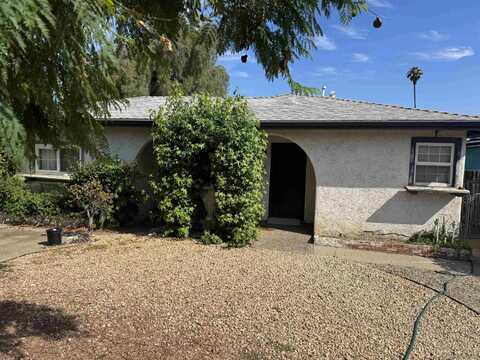 918 E 3rd Avenue, Escondido, CA 92025