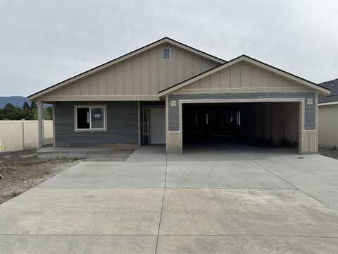 18424 E 1st Ln, Greenacres, WA 99016