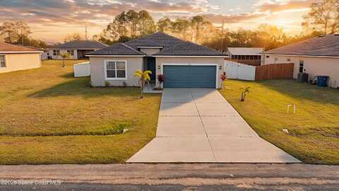 535 Giovanni Road NW, Palm Bay, FL 32907