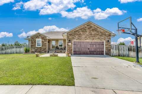 67 Monarch Ln, Hutchinson, KS 67502