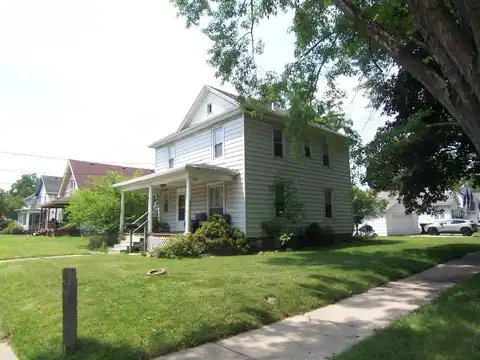 873 E Memorial Drive, Janesville, WI 53545