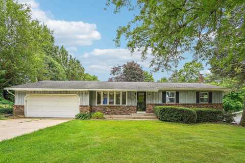405 Blue View Drive, Mount Horeb, WI 53572