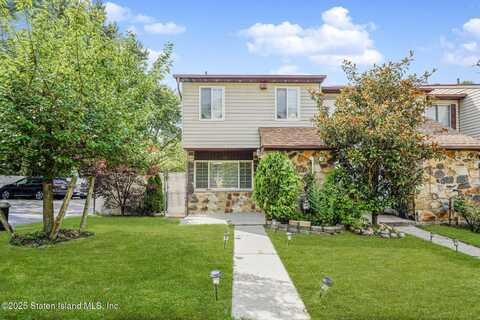 25 Fuller Court, Staten Island, NY 10306