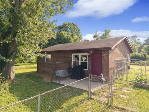 303 Railroad Street, Henryville, IN 47126