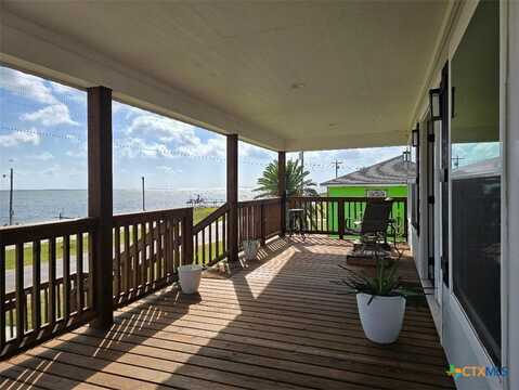 256 S Ocean Drive, Port Lavaca, TX 77979