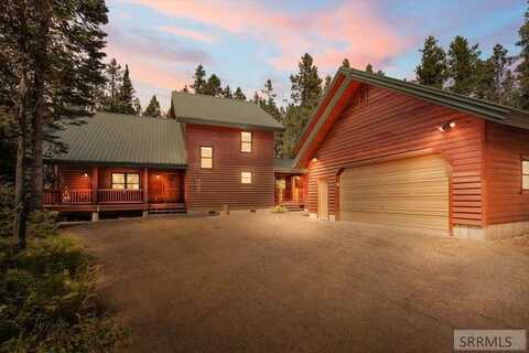 4025 N Salt Lick Loop, Island Park, ID 83429