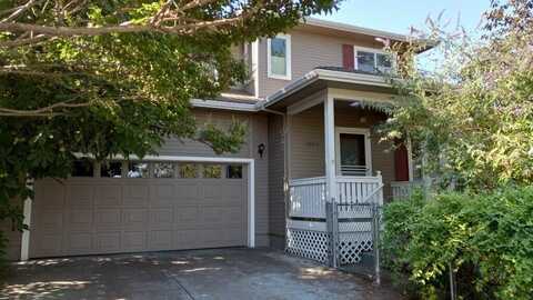2663 Takelma Way, Ashland, OR 97520
