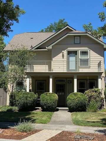 419 Clinton Street, Ashland, OR 97520