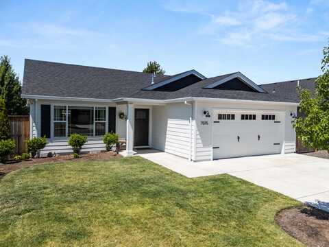 7595 Wilson Way, White City, OR 97503