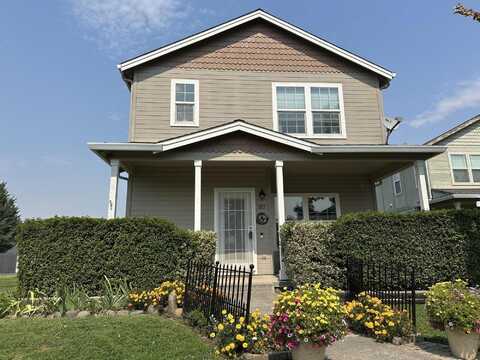 327 Brookhaven Drive, Central Point, OR 97502