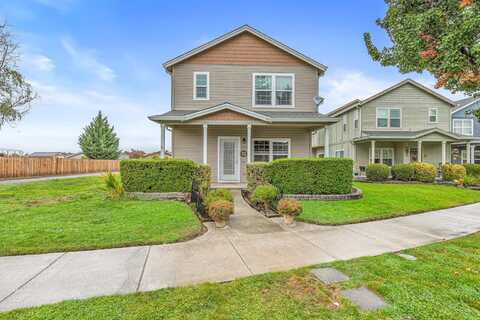 327 Brookhaven Drive, Central Point, OR 97502