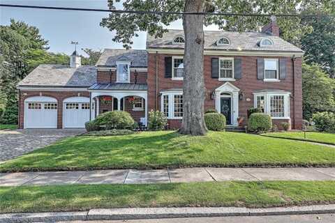 9 Kenilworth Way, Pawtucket, RI 02860