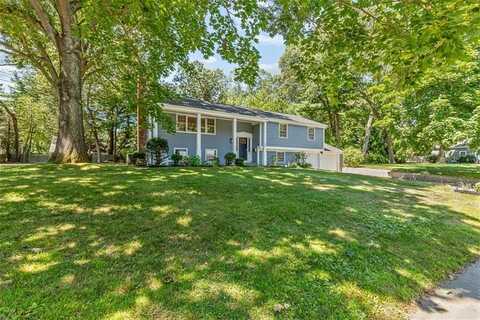 20 Robbins Drive, Barrington, RI 02806
