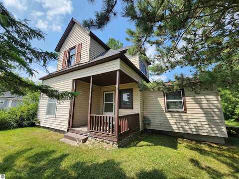 301 E Main Street, Hale, MI 48739