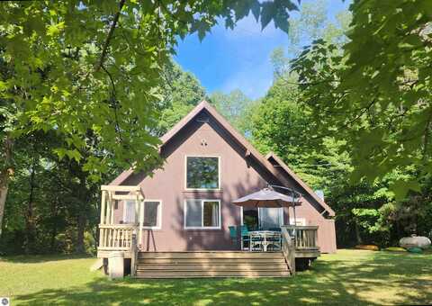 3251 Timberlane, Evart, MI 49631