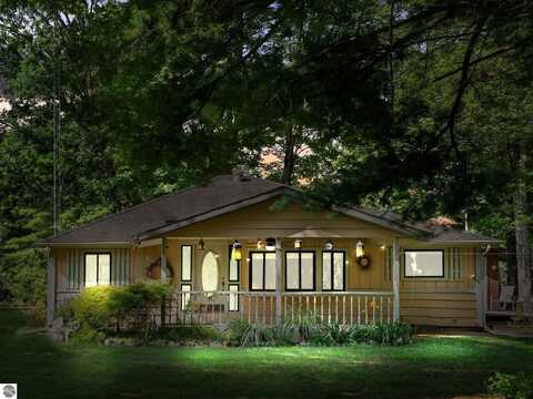 3683 S Masten Road, Branch, MI 49402