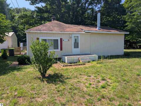 10585 US-31, Interlochen, MI 49643