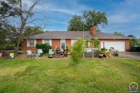 4945 NW Rochester RD, Topeka, KS 66617