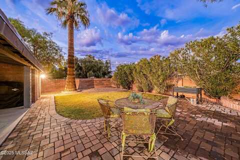 2201 E La Madera Drive, Tucson, AZ 85719