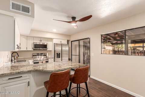 1354 S Avenida Polar, Tucson, AZ 85710