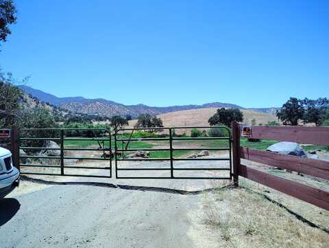 33819 Globe Drive, Springville, CA 93265