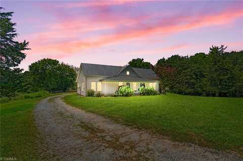 3433 Rolling Road, High Point, NC 27265