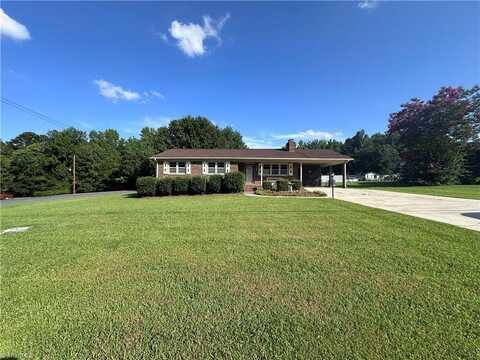2213 Old Farmer Road, Asheboro, NC 27205