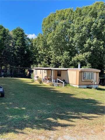5871 Joyce Norman Road, Pfafftown, NC 27040