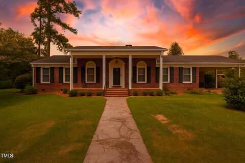 704 W Britt Street, Saint Pauls, NC 28384
