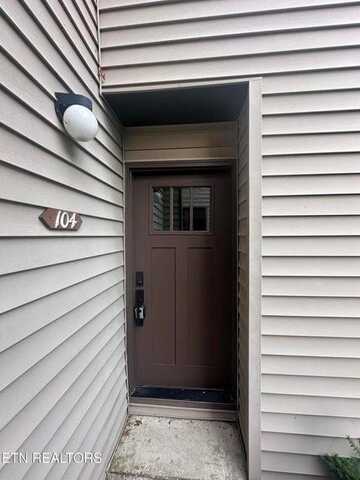 6 Lakeshore Court, Fairfield Glade, TN 38558