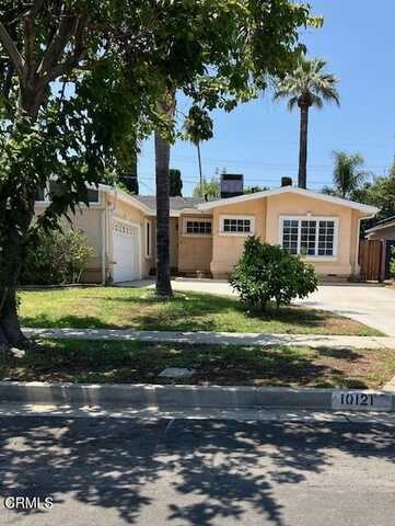 10121 Whitaker Avenue, North Hills, CA 91343