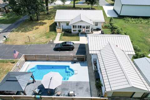 5767 E Cedar Point Court, Monticello, IN 47960