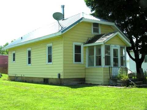 3206 2nd Street, Colwell, IA 50616