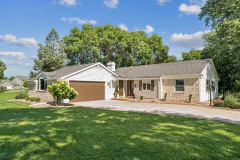 1329 Oak Park Boulevard, Cedar Falls, IA 50613