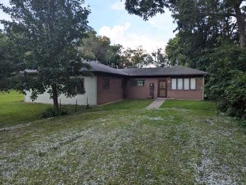 1920 Cottonwood Lane, Waterloo, IA 50703