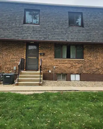 3620 SE Mt Vernon Road, Cedar Rapids, IA 52403