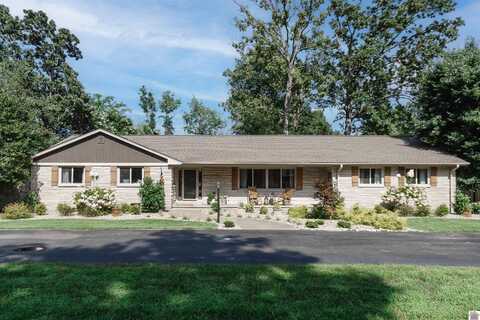 105 Hickory Dr, Murray, KY 42071