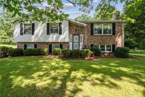 497 Freeman Falls Rd, Mt Pleasant Twp, PA 15610