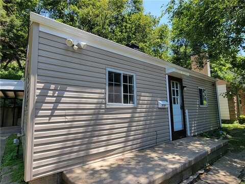 711 Charles St, Carnegie, PA 15106