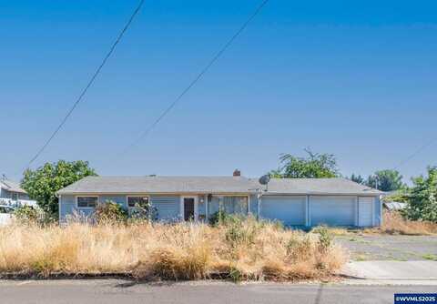 760 E Elmore St, Lebanon, OR 97355