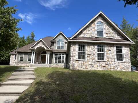 5371 Cedar Wood Road, Presque Isle, MI 49777