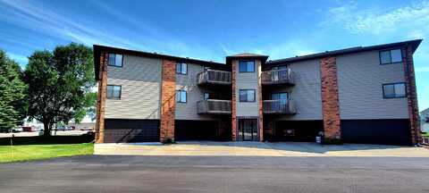 929 Circle Drive, Aberdeen, SD 57401