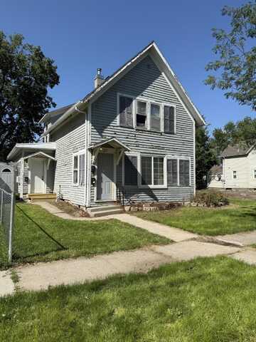 211 SE 7th Avenue, Aberdeen, SD 57401