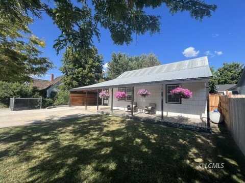 543 South H Street, Lakeview, OR 97630