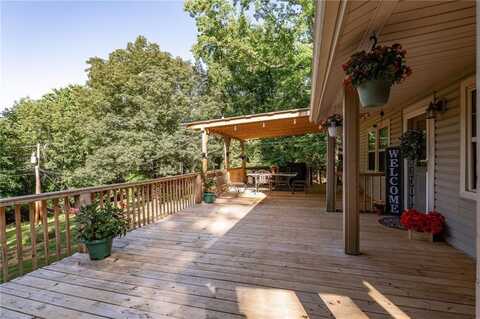800 Barton Hill LN, Mountainburg, AR 72946