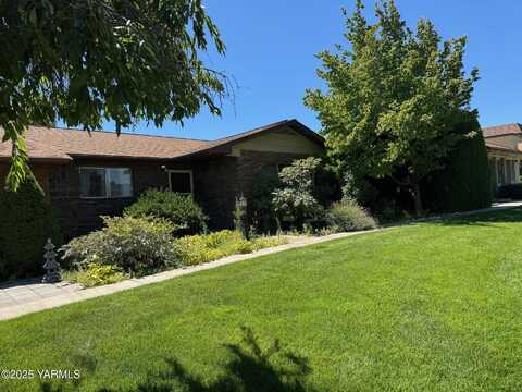 5901 Barge St, Yakima, WA 98908