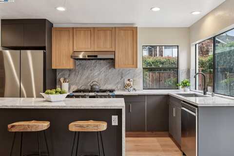 209 Cumberland Ct, Alameda, CA 94502