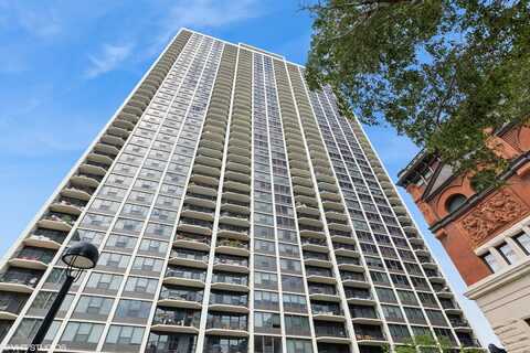 1560 N. Sandburg Terrace, Chicago, IL 60610