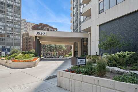 3930 N. Pine Grove Avenue, Chicago, IL 60613