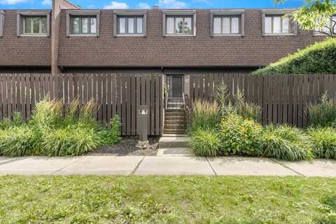 1020 Deerfield Road, Highland Park, IL 60035